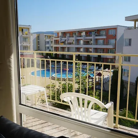 2 Sluneční pobřeží